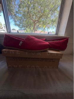 Toms
