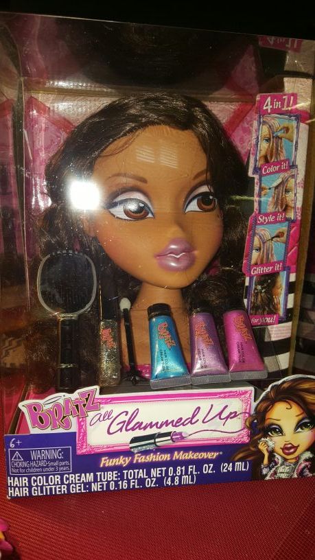 DOLLS Bratz Glammed Up Doll Head
