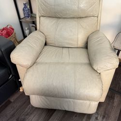 2 Free Recliners 