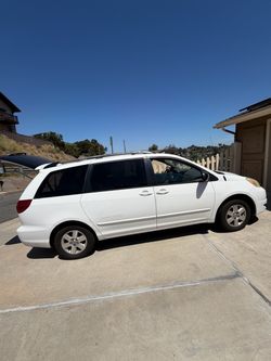 2004 Toyota Sienna