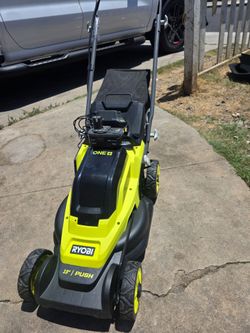 RYOBI
ONE+ 18V 13 in. Cordless Battery Walk Behind Push Lawn Mower with 4.0 Ah Battery and Charger