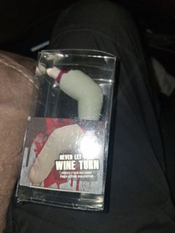 Zombie finger wine stopper