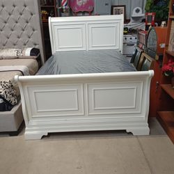 Beds, Bedroom Sets And Mattresses 