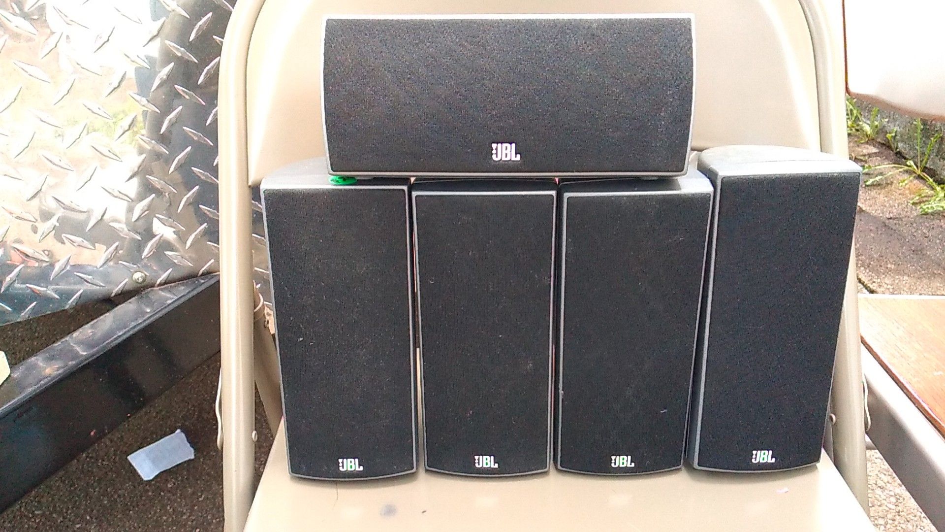 5 JBL speakers and LG subwoofer