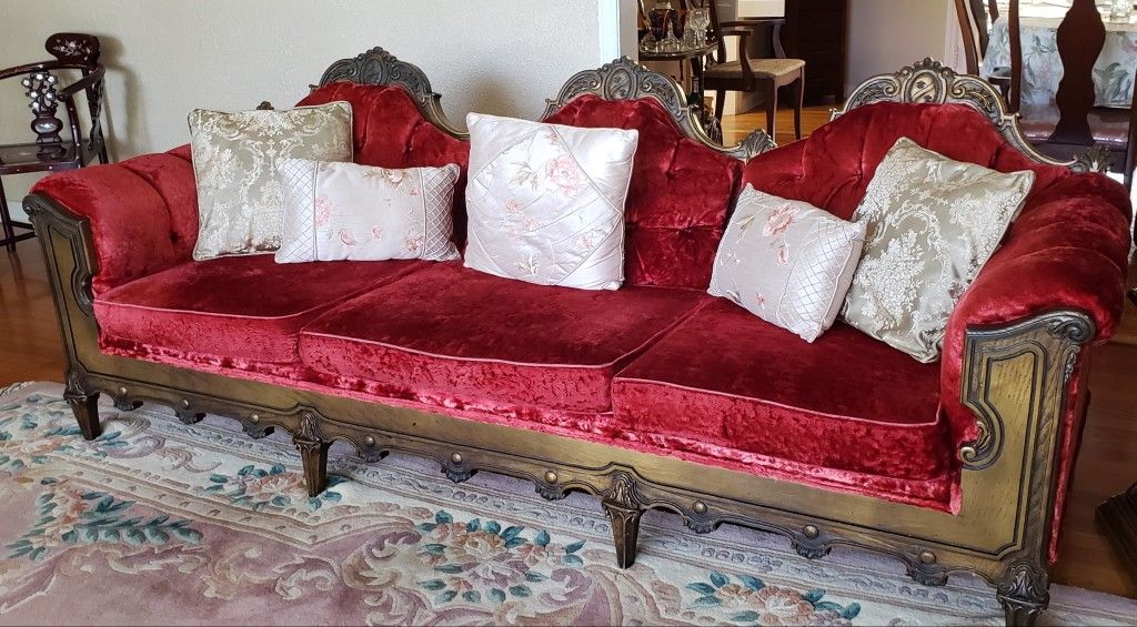 Antique Louis XV style Couch