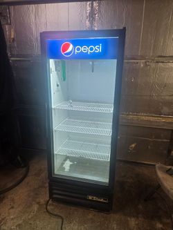 Pepsi true mfg 12 Cubic Feet Glass Door Commercial Merchandiser Cooler Refrigerator