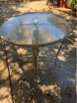 TROPITONE Outdoor Round Tall Table