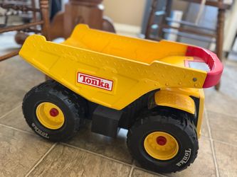 Schylling Tonka Toughest Mighty Dump Truck