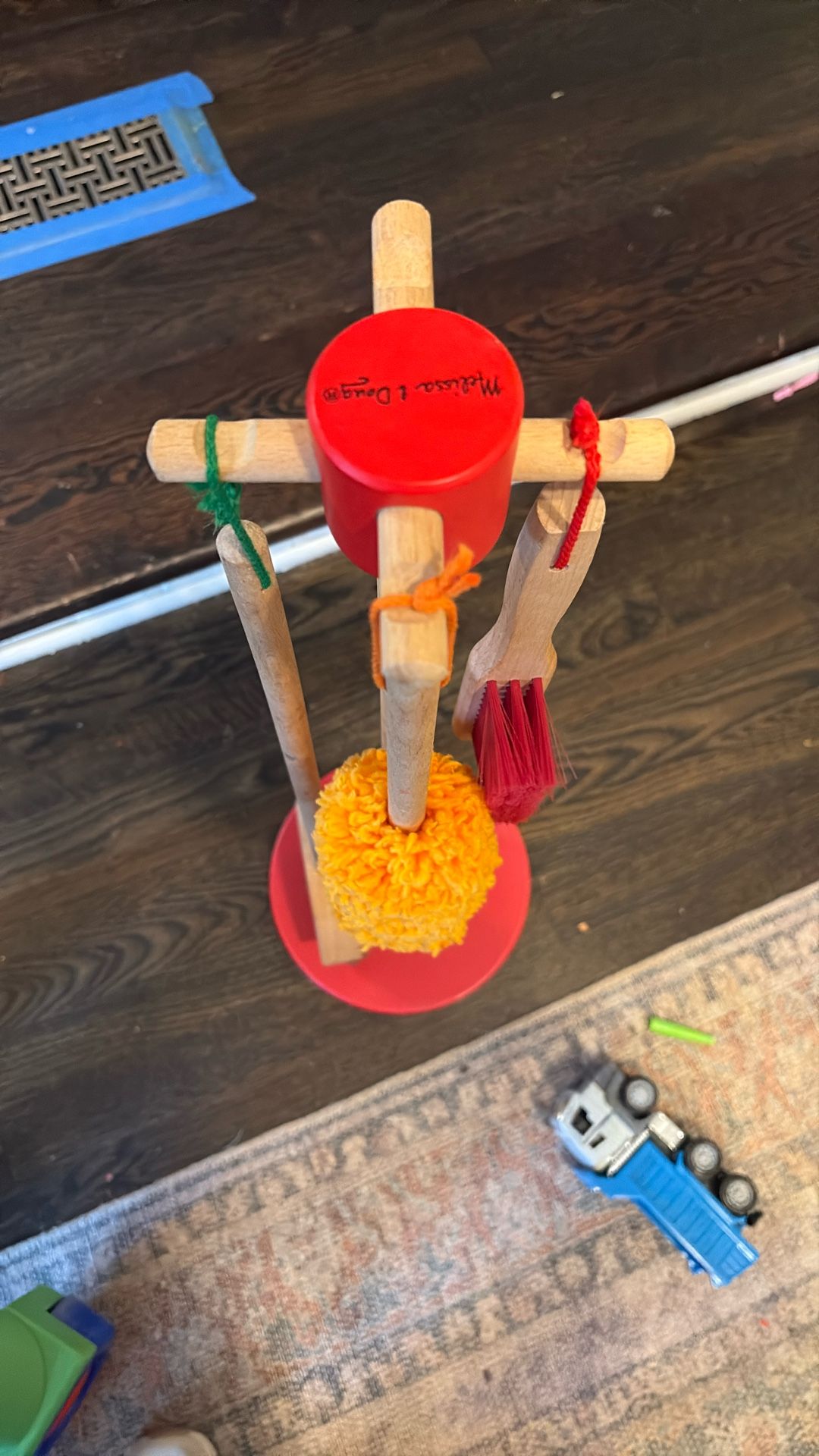 Melissa And Doug Pretend Play Preschool Wooden Cleaning Set