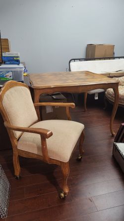 MCM Dining Set with Chairs and Leaf Extension