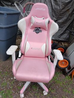 Gaming chair