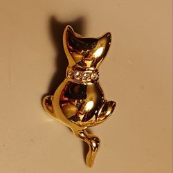 Vintage Goldtone Cat Brooch/Pin with Rhinestone Collar