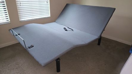 Klaussner Furniture Industries Adjustable Queen Base with Wired remote
