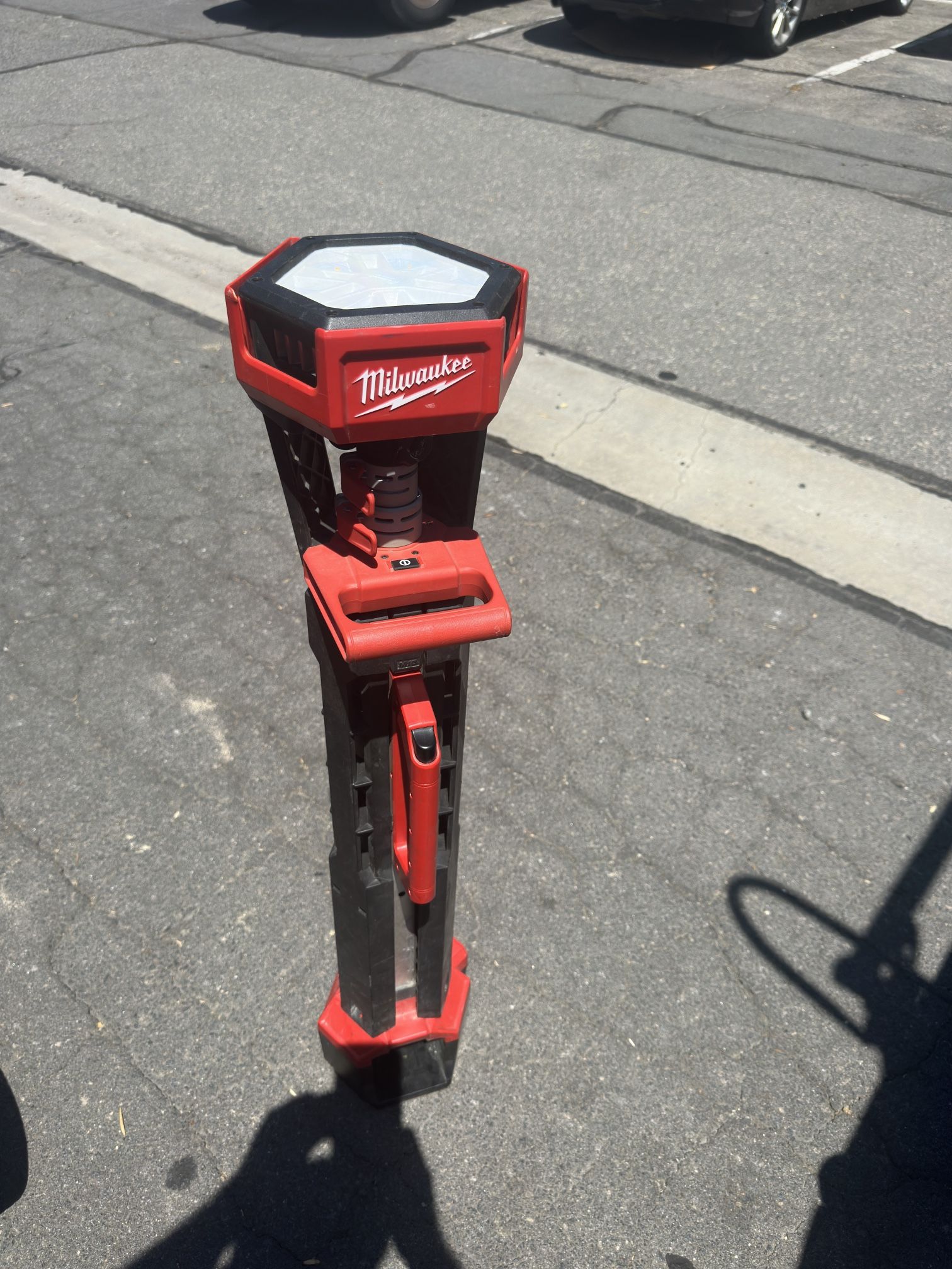 Milwaukee Tri Pod