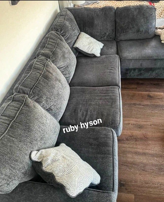 Brand New | By Ashley Altari Slate Gray 2 Piece Sectional Couch With Chaise @ Fast Delivery 🚚- Sleeper Optional