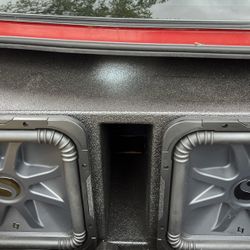 2 15s Kickers Solo-Baric L7S Subwoofers 