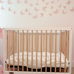 NEW & Cute Mini Crib