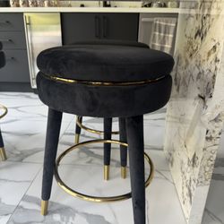 Set Of 4 velvet bar stools 