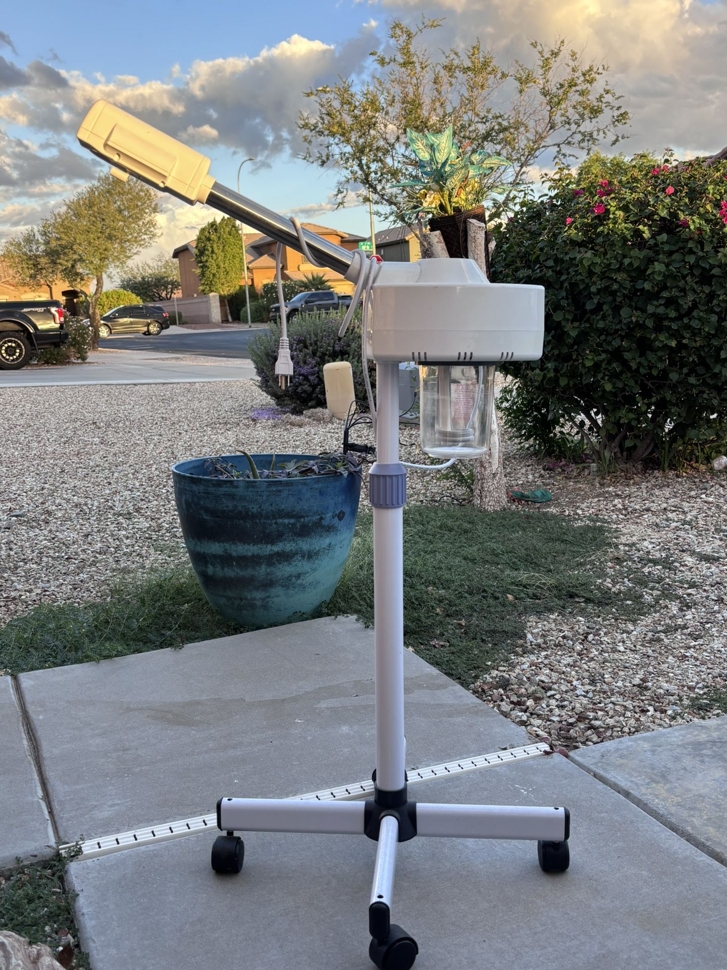 💨 Professional Facial Steamer / Vapor Machine – Spa Quality 💨 $115