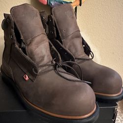 DYNAFORCE® MEN'S 6-INCH INSULATED,  SAFETY TOE BOOT Red Wing 4404