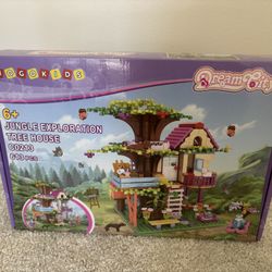 Brand New HOGOKIDS Tree House Building Set (LEGO)- 613PCS Forest Girl House Building Block Toy with Fountain Animals, Birthday Gifts for Girls Boys Ki