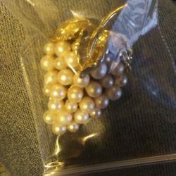 Vintage Trifari Grape Broach