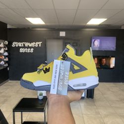 Jordan 4 Lightning Size 6y (7.5w) Available In Store Now!