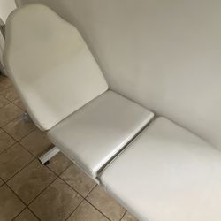 Lash / wax / massage table