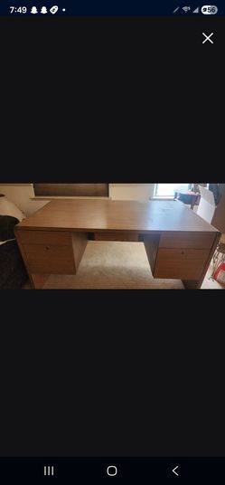 Free desk