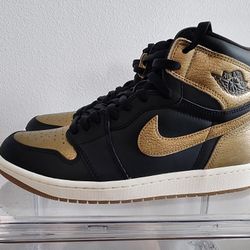 New Air Jordan 1 Retro High OG Black and Gold Sneakers