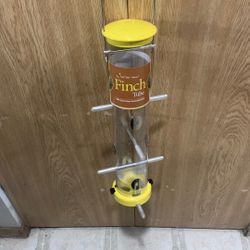 NWT Finch Tube Feeder w/Quick-Clean® Bases