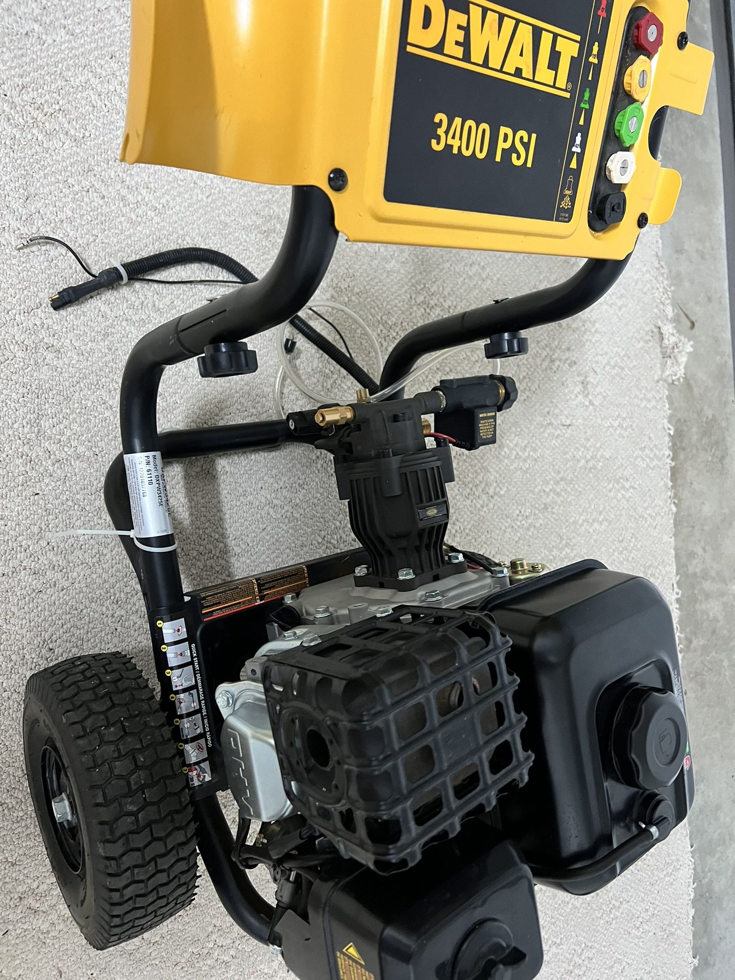 DEWALT DXPW3425E 3400 PSI 2.5 GPM Gas Cold Water PressUre Washer