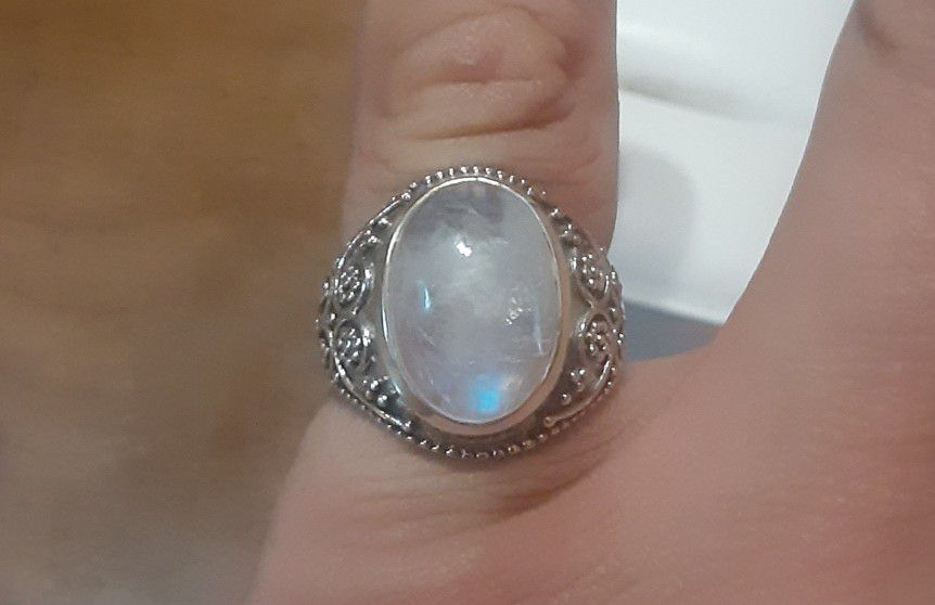 Imported Handmade 925 Solid Sterling Silver Rainbow Moonstone Ring. 