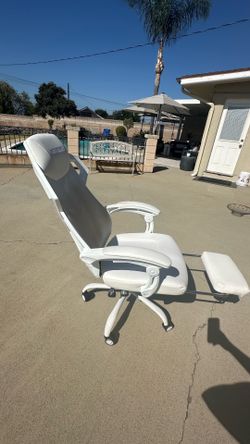Free office chair-Used for gaming