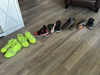 Boys Shoes Youth Sz 5y - 5.5y