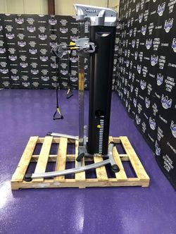 🔥 FLOOR MODEL SPECIAL – HOIST Mi5 Functional Trainer 🔥