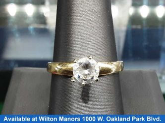 Women's Ring - Yellow Gold 14k (.585) 3.2 grams Size 10