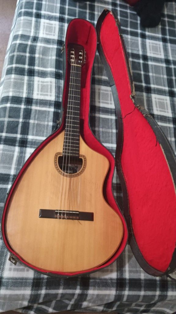 Rare 70's GIANNINI CRAVIOLA Classical Guitar