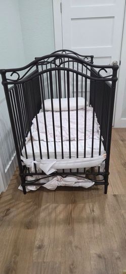Metal Crib