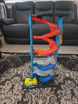 Hot wheels tower