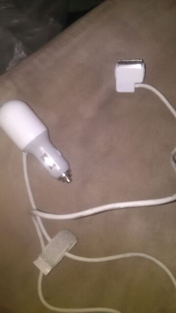 Ipod or 4s iphone car charger