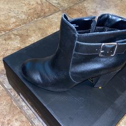 Liz Claiborne Booties (7.5)