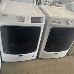 MAYTAG MAXIMA WASHER AND DRYER