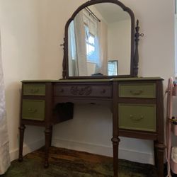 Wood Vintage Vanity 