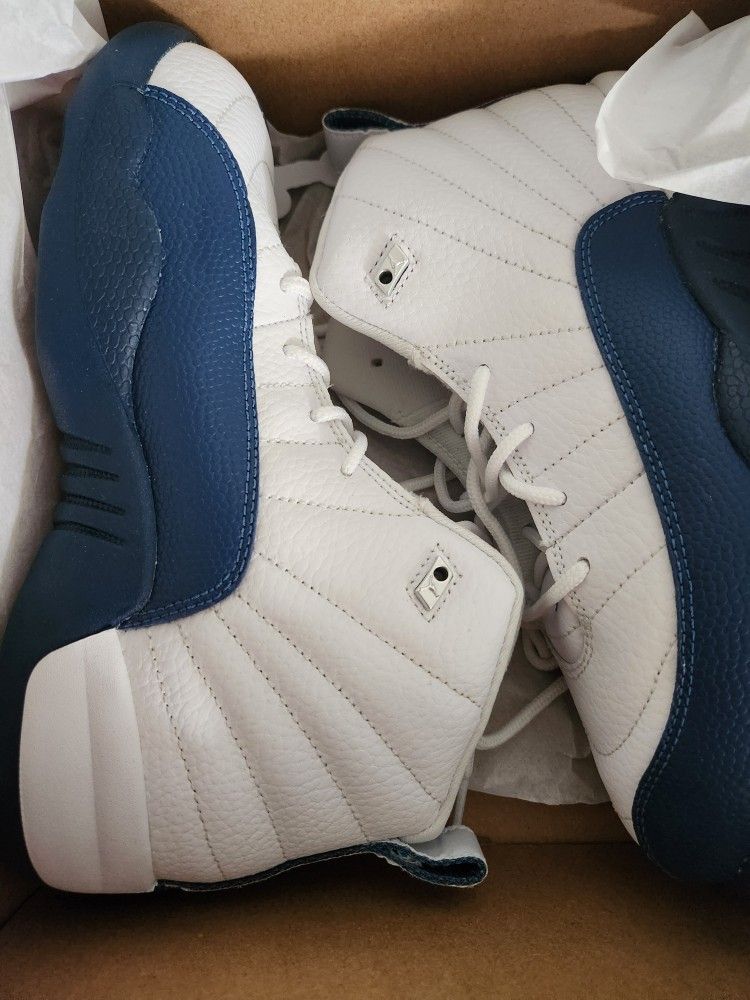 Early Release Jordan 12 French Blue Size 3y