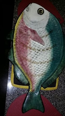 PENNSBURY POTTERY FISH PLATE