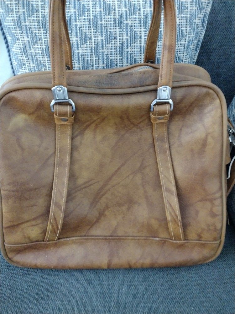 Travel Bag American Tourest Escort Carry On Overnight Luggage Y