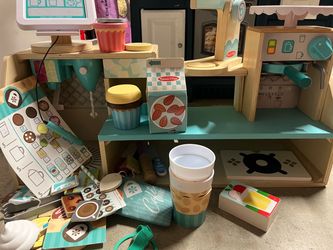 Melissa & Doug Cafe Barista Coffee Shop