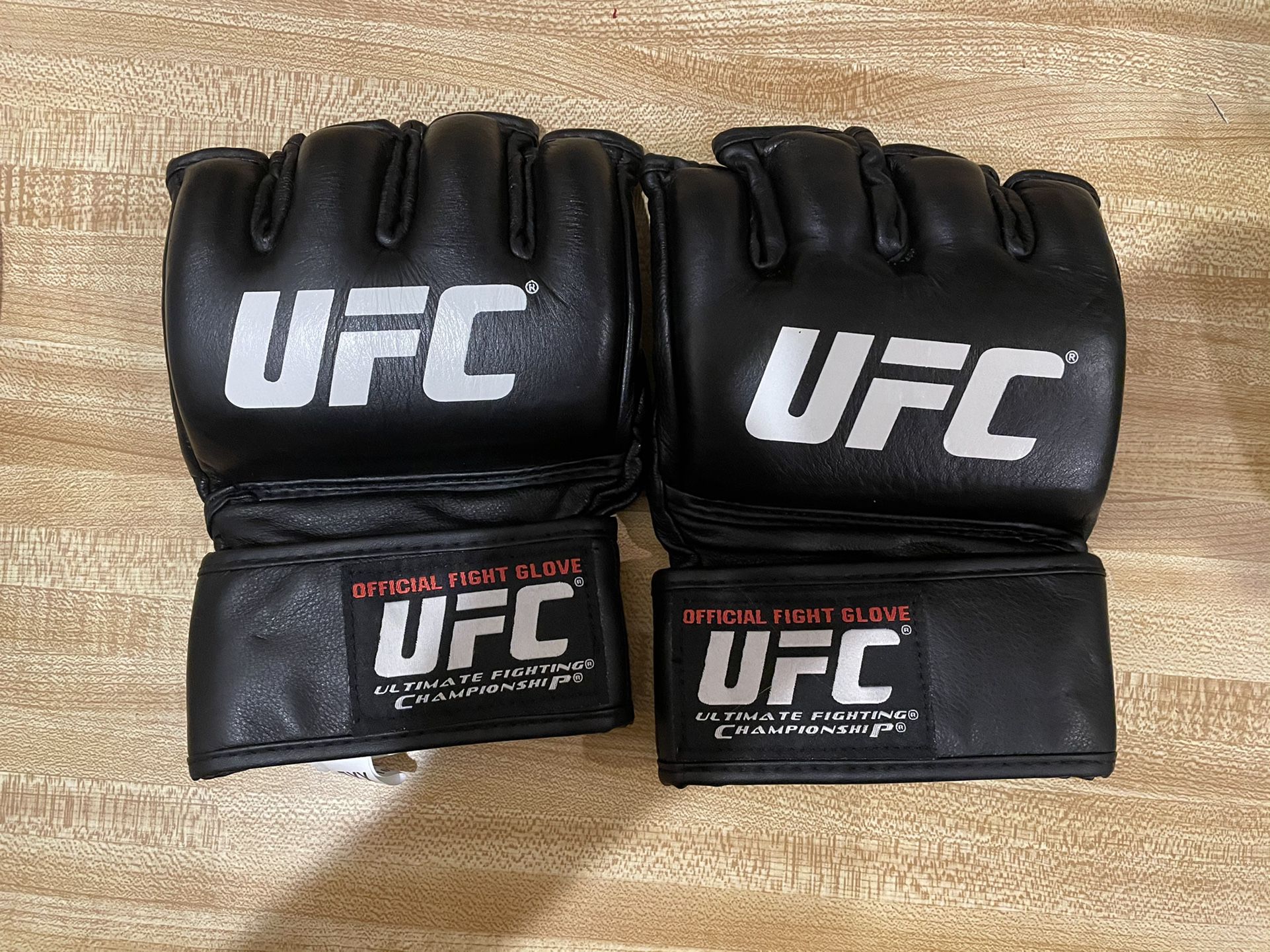 UFC Official Fight Gloves 2XL