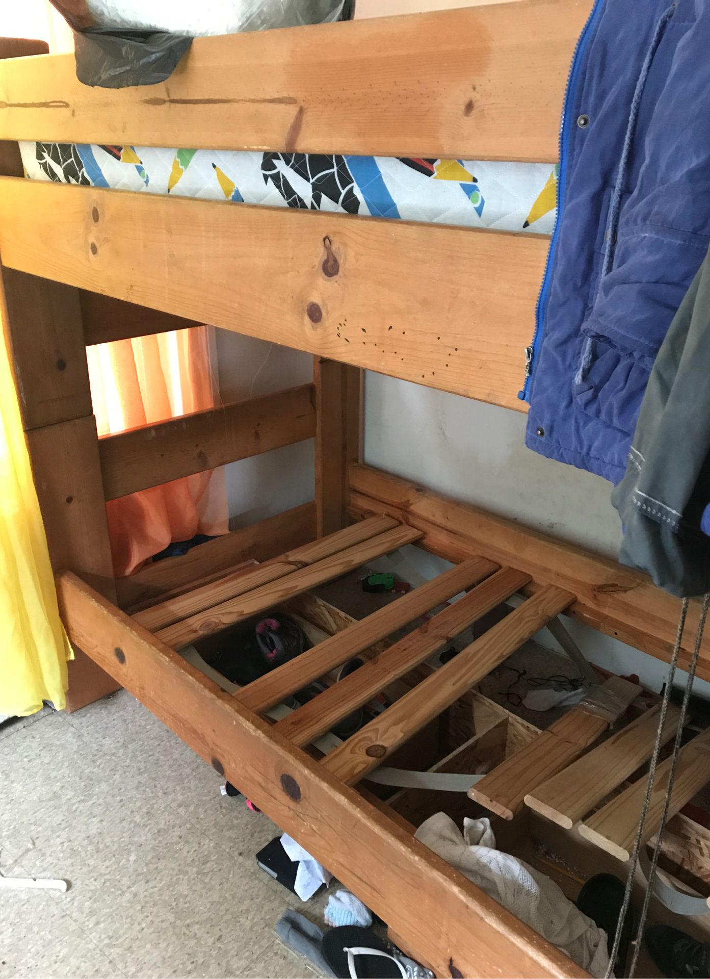 Bunk beds w/ dresser